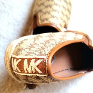 NWT Michael Kors Women's Espadrilles Size 7.5 M